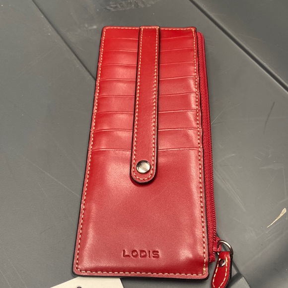 Red wallet - Picture 1 of 3